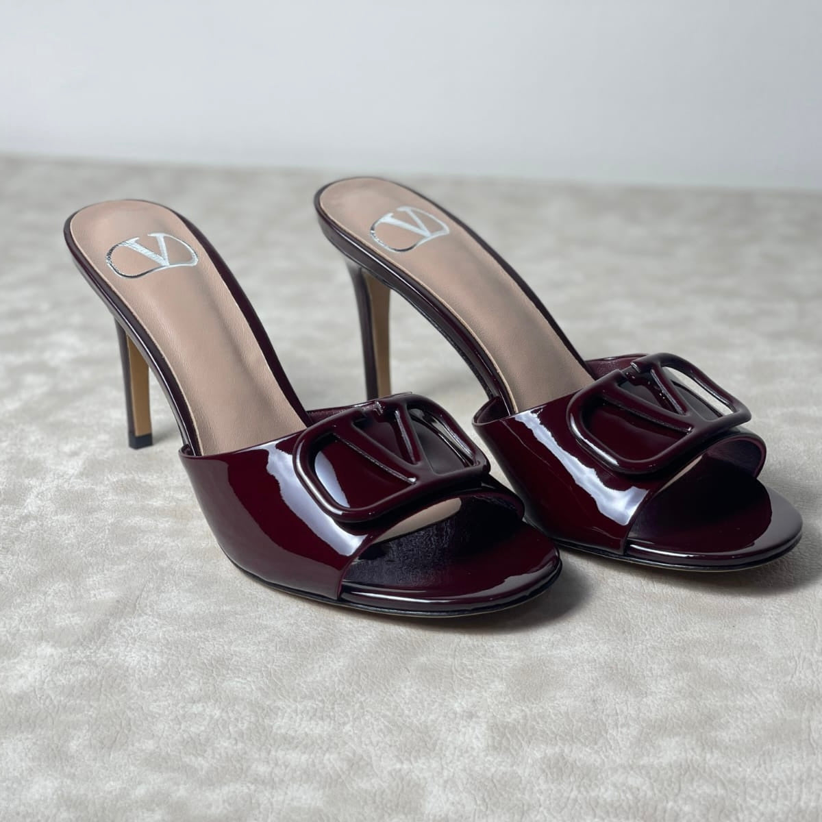 Maroon / 36