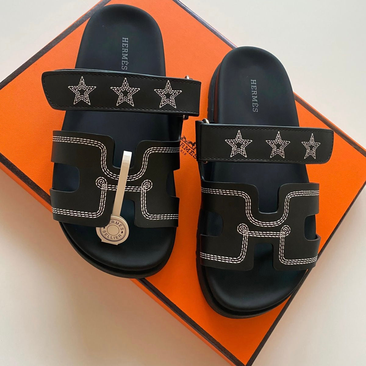 Black / 36